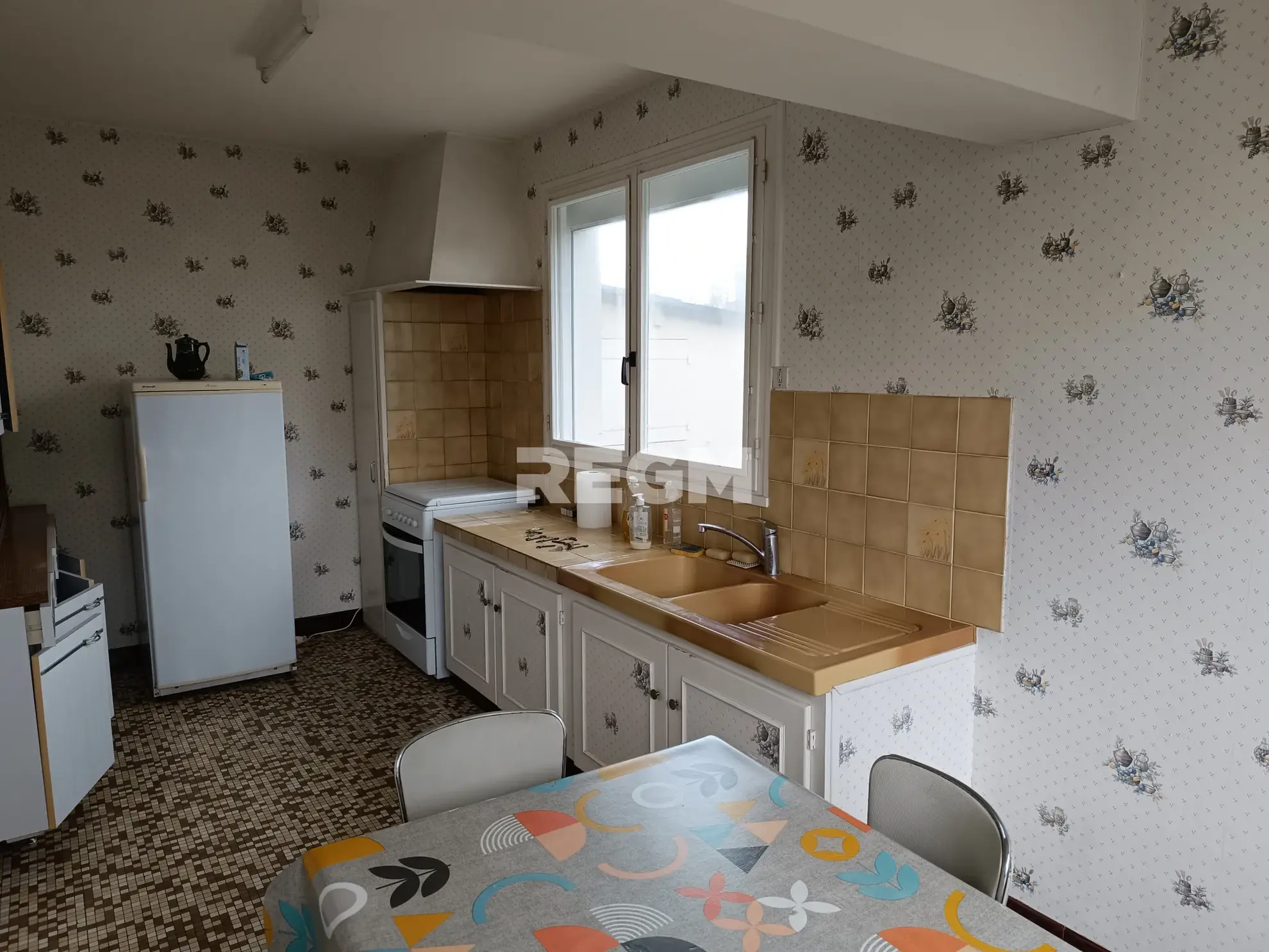 Maison 4 pièces à Saint-Georges-de-Didonne avec garage et potentiel d'extension 