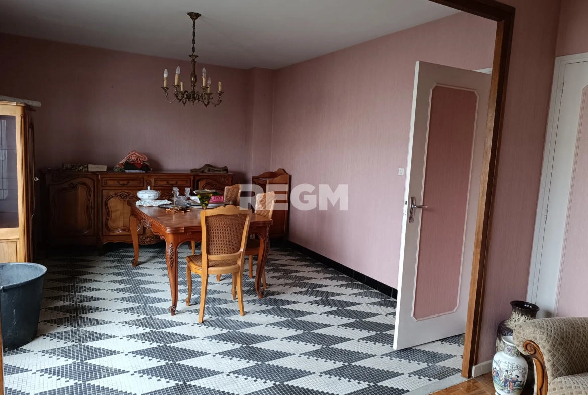 Maison 4 pièces à Saint-Georges-de-Didonne avec garage et potentiel d'extension 