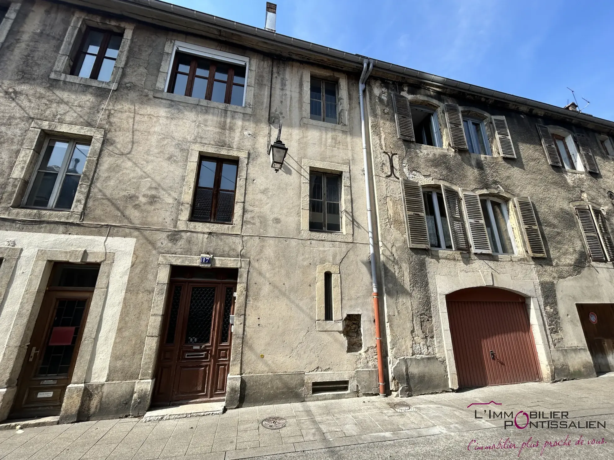 Appartement de caractère T3 à Pontarlier Centre-Ville, rénové, idéal investissement 