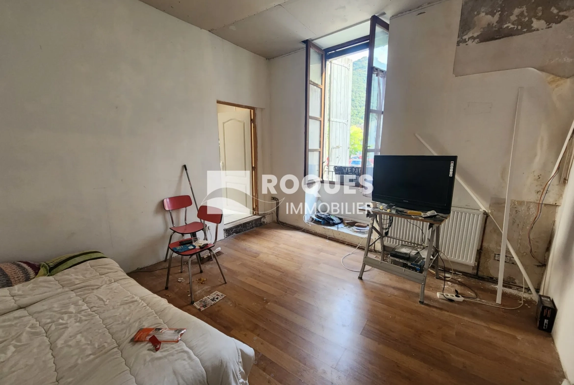 Appartement de 53 m² en centre-ville de Lodève, à rénover 