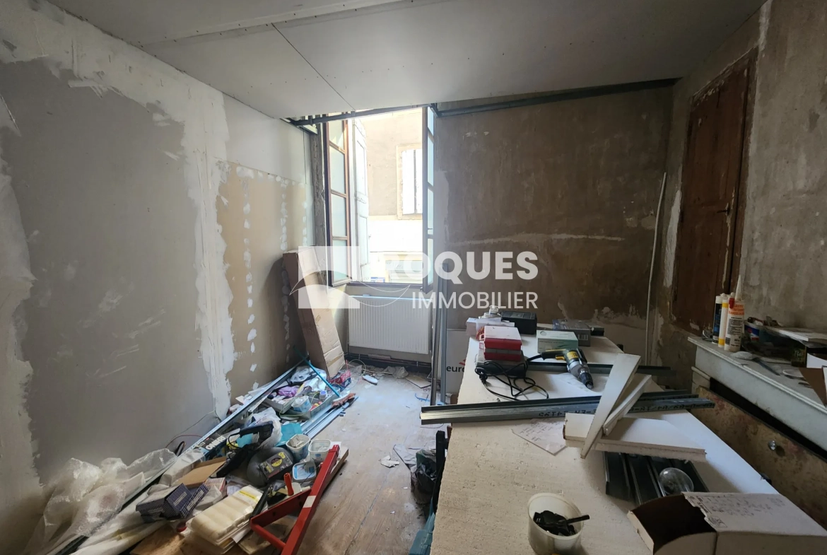Appartement de 53 m² en centre-ville de Lodève, à rénover 