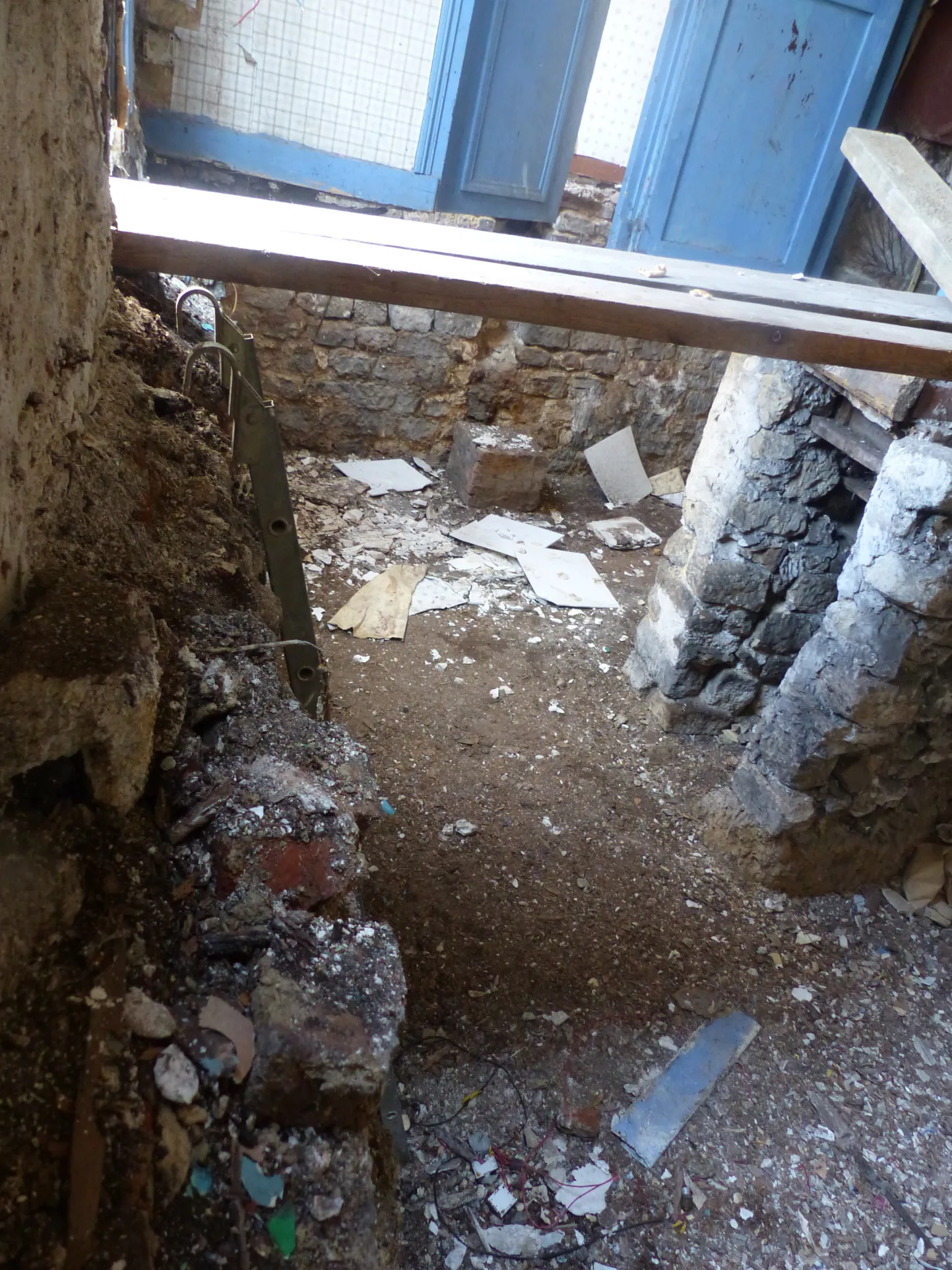 Maison de ville à Montreuil de 95 m² à rénover avec aides financières 