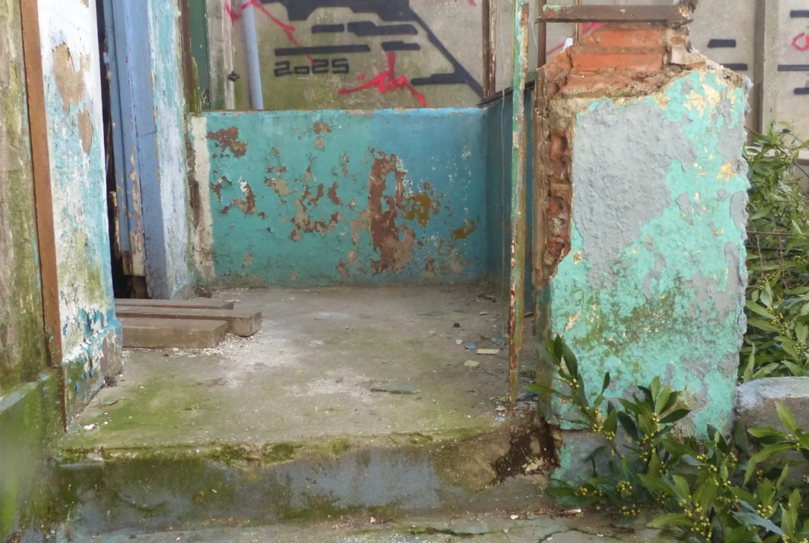 Maison de ville à Montreuil de 95 m² à rénover avec aides financières 