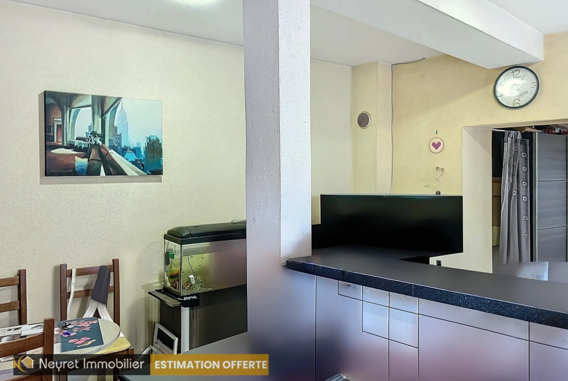 Appartement indépendant avec terrasse au cœur de Grigny - 80 m² 
