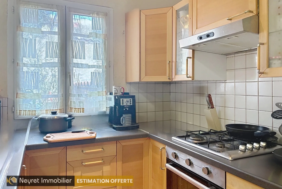 Appartement indépendant avec terrasse au cœur de Grigny - 80 m² 