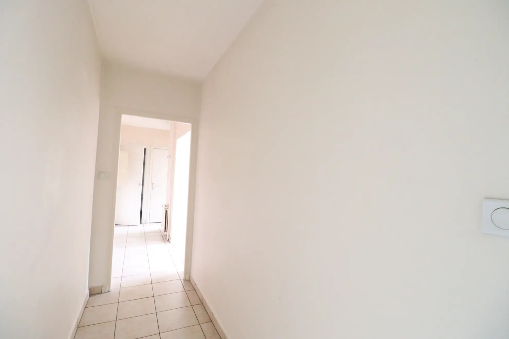 Appartement T2 lumineux avec balcon à Grenoble proche Parc Paul Mistral 