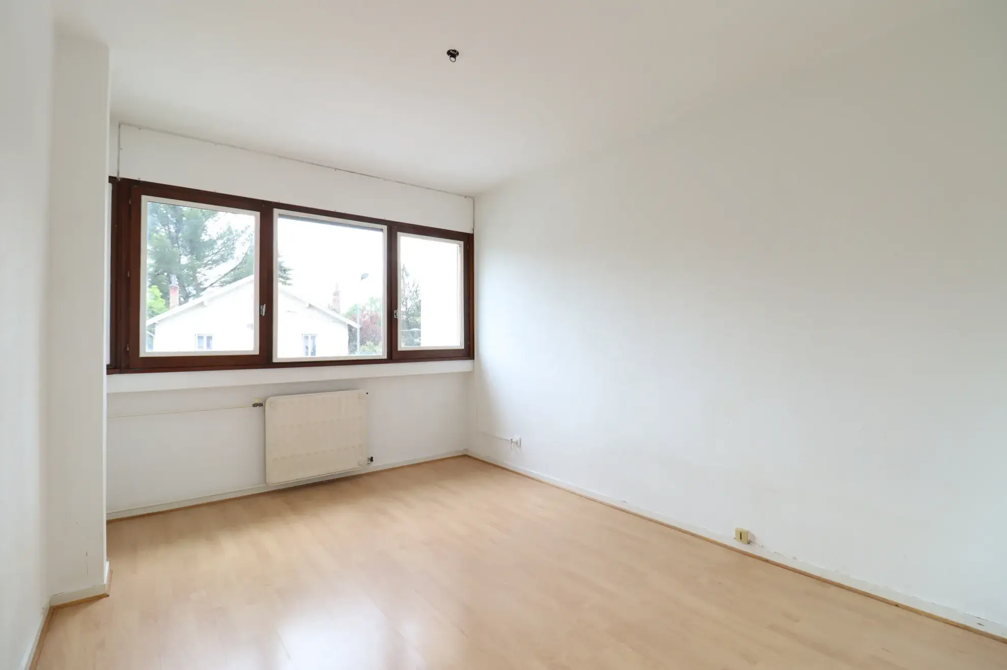 Appartement T2 lumineux avec balcon à Grenoble proche Parc Paul Mistral 