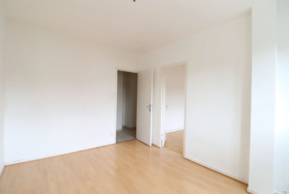 Appartement T2 lumineux avec balcon à Grenoble proche Parc Paul Mistral 