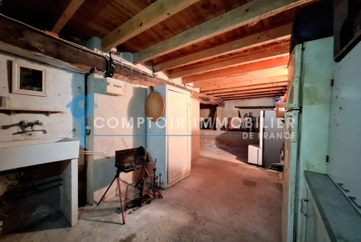 Charmante maison ancienne à rénover de 142 m² avec grand jardin à Puylaurens 