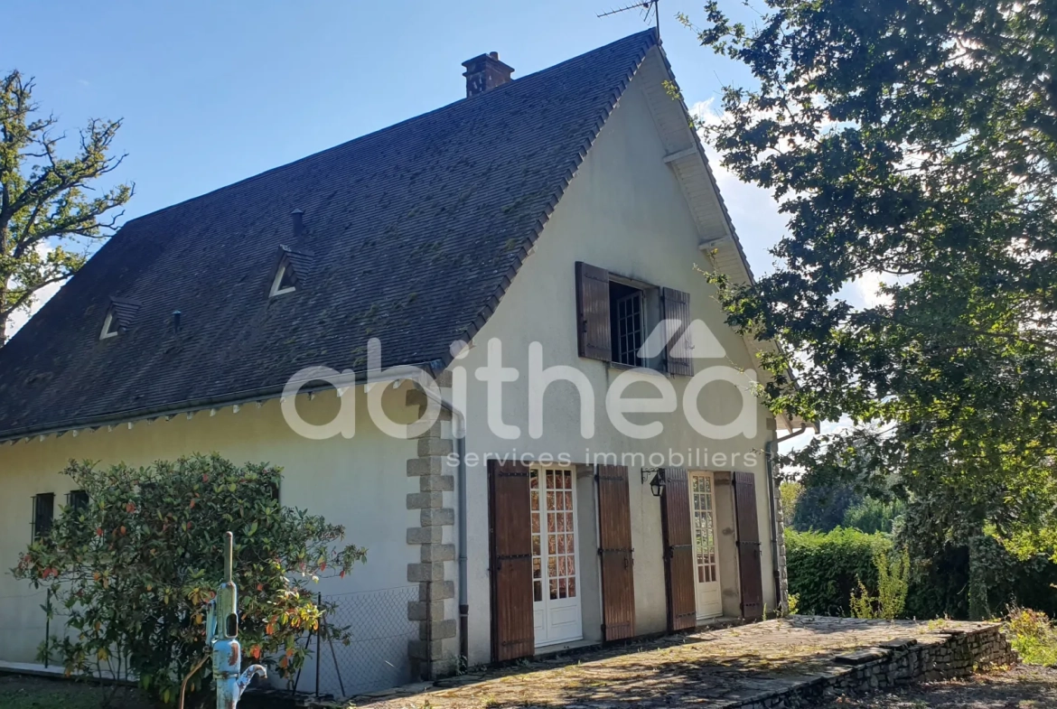 Maison typique du Limousin avec sous-sol et grand terrain à Oradour-sur-Vayres 