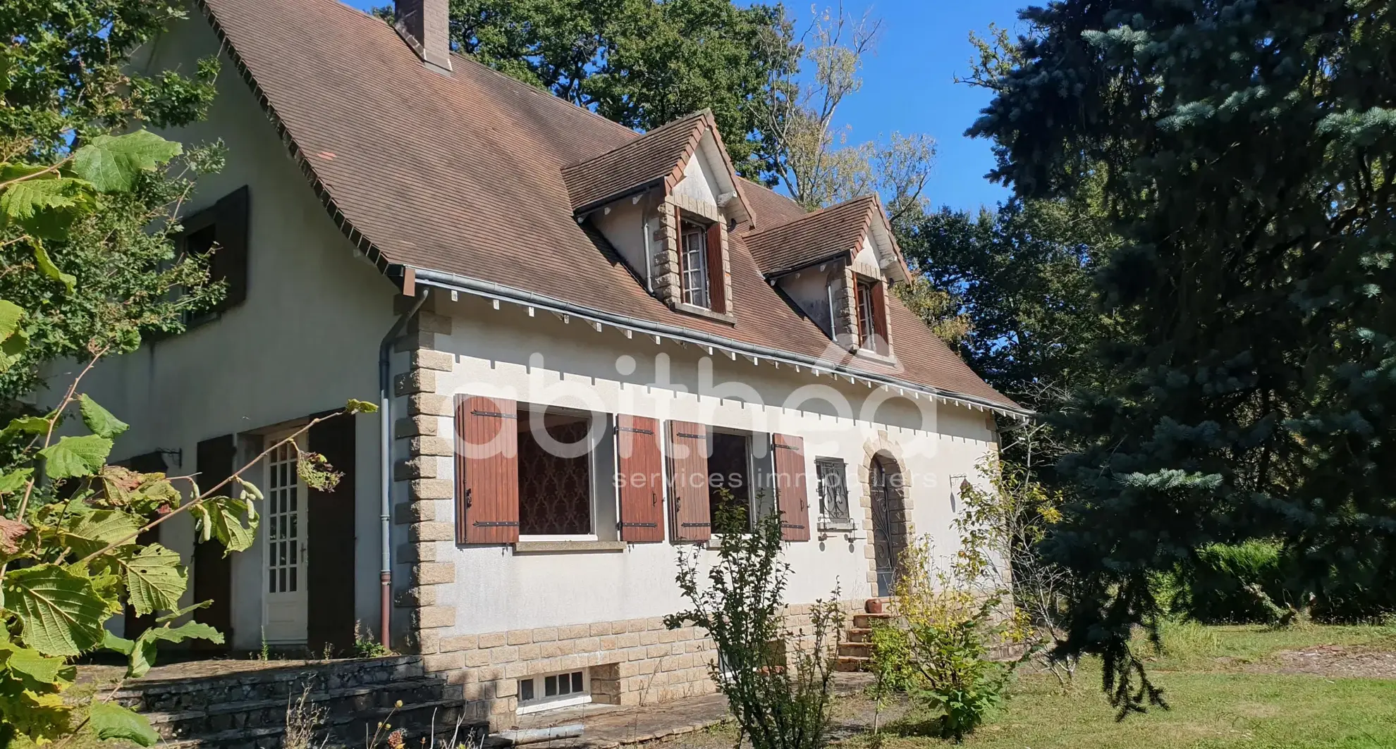 Maison typique du Limousin avec sous-sol et grand terrain à Oradour-sur-Vayres 
