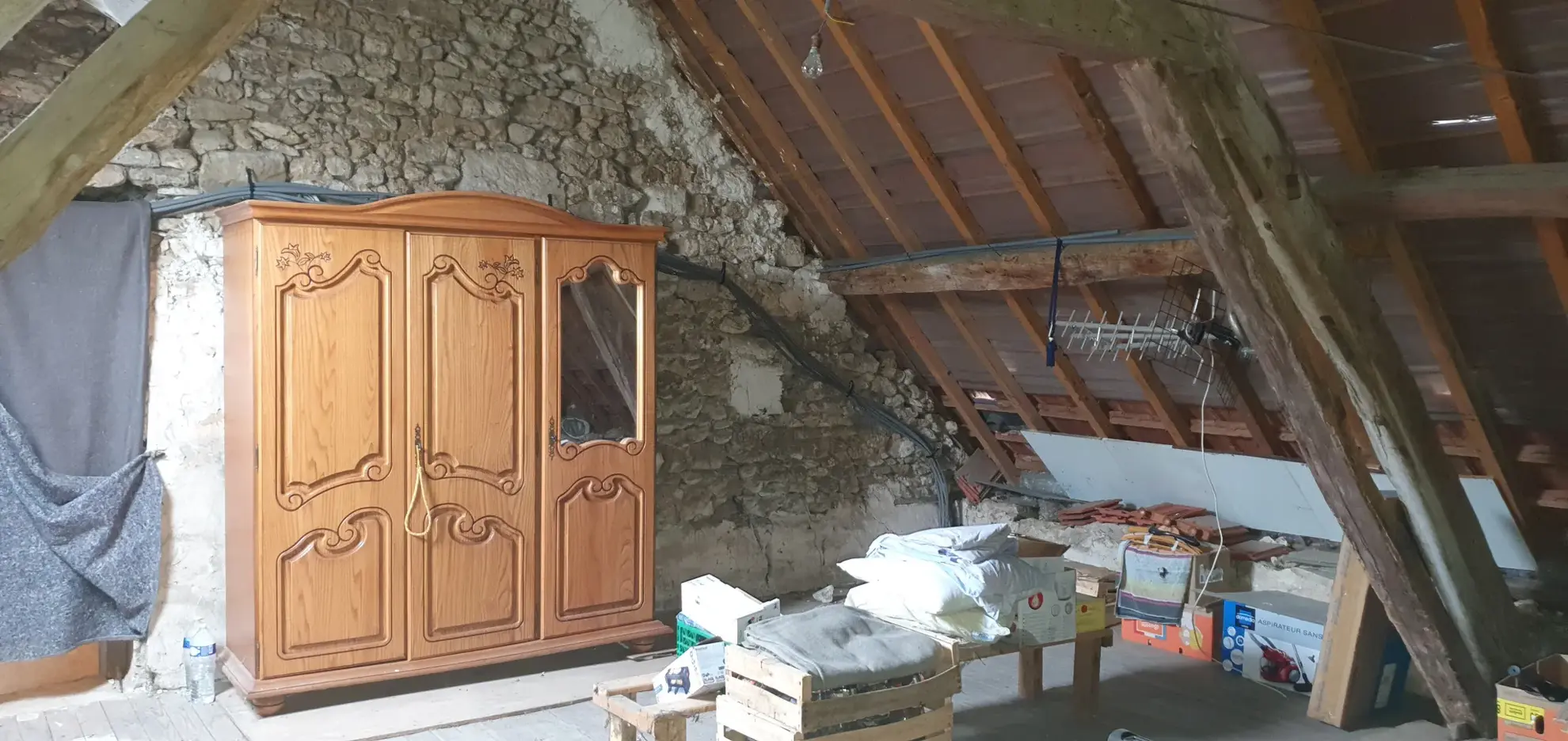 Maison de village à lagery avec terrain constructible et potentiel d'agrandissement 