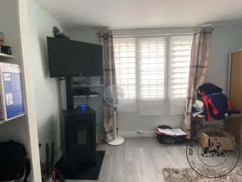 À vendre maison mitoyenne 3 pièces à Clermont-Ferrand – Vente aux enchères à partir de 55 000 € 