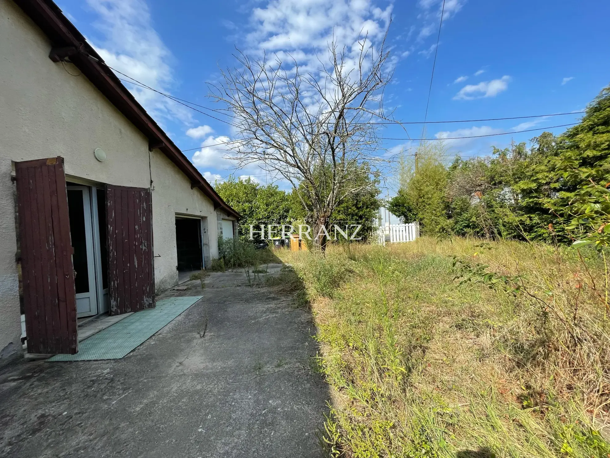 Maison à rénover de 120 m² à Coutras, proche centre-ville et commerces 