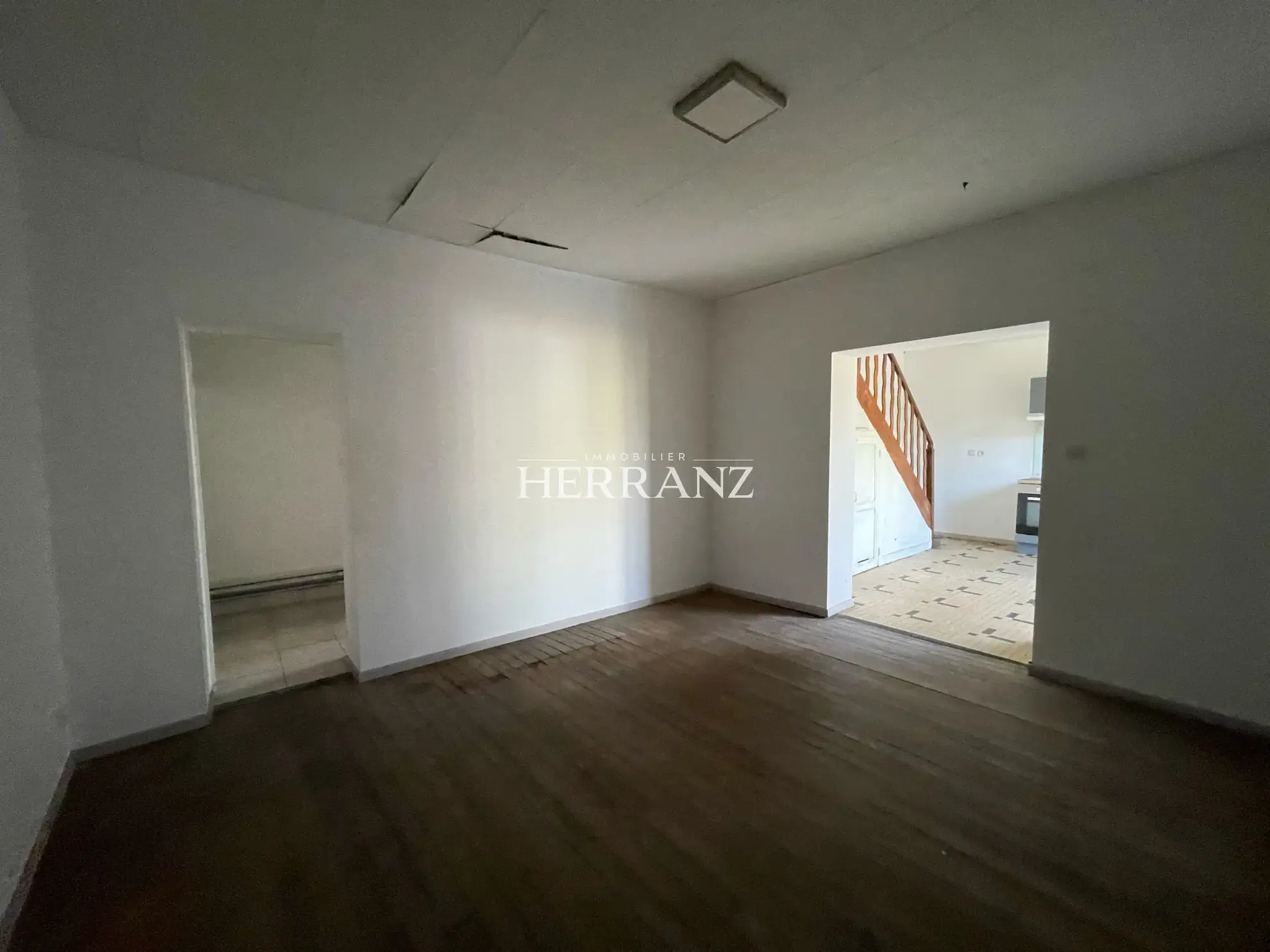 Maison à rénover de 120 m² à Coutras, proche centre-ville et commerces 