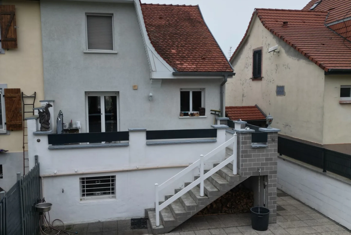 Villa familiale à vendre à Ensisheim de 115m² avec terrasse et garages 