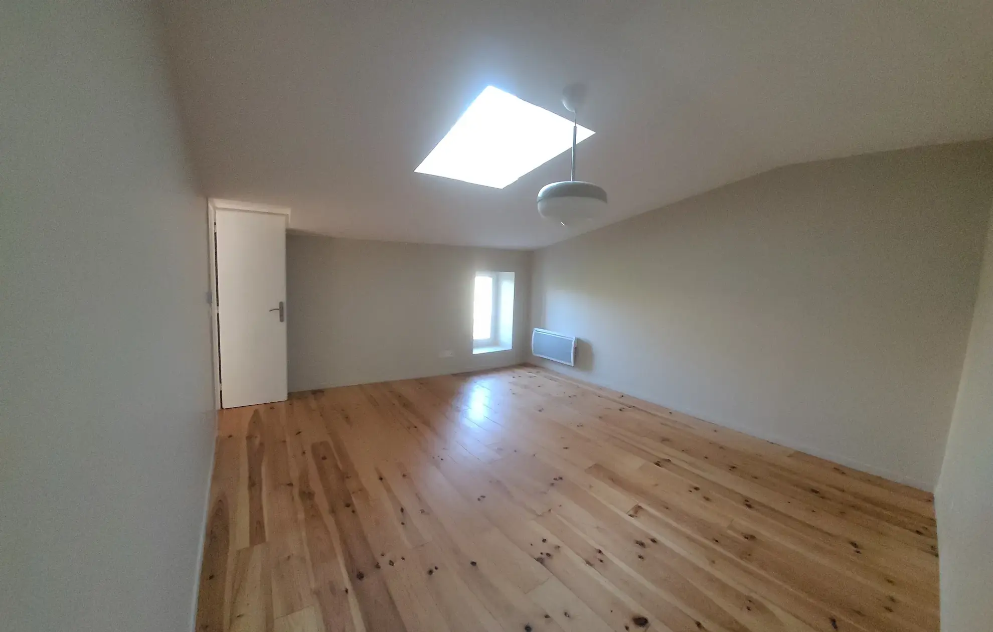 Maison de village rénovée avec jardin et garage à Bieujac près de Langon 