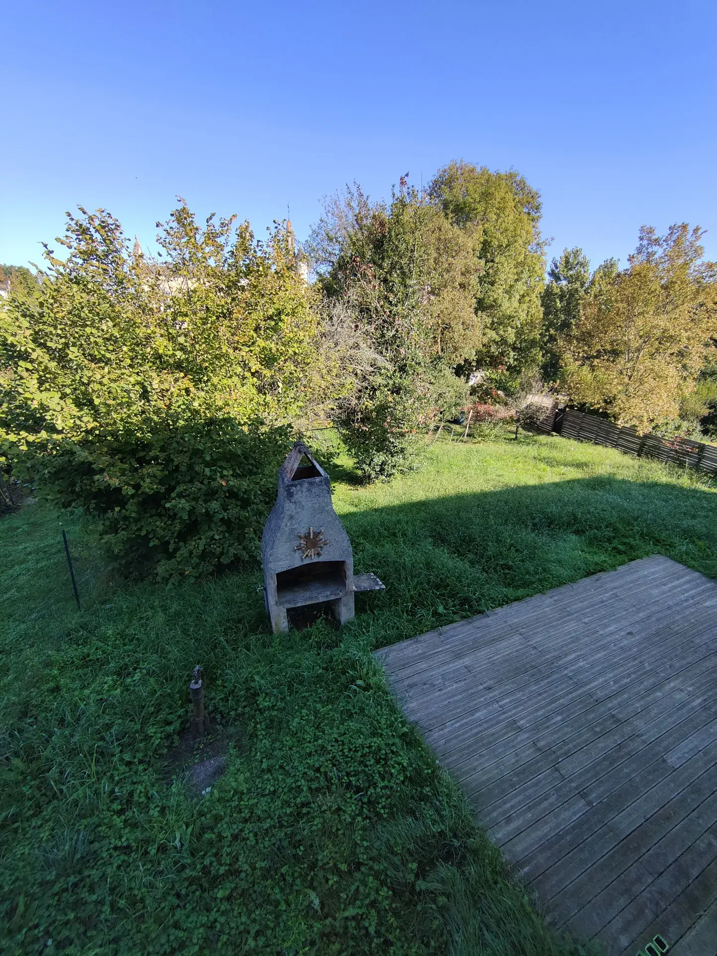 Maison de village rénovée avec jardin et garage à Bieujac près de Langon 