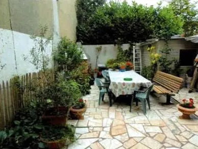 Maison T4 à La Courneuve en vente aux enchères, jardin et terrasse 
