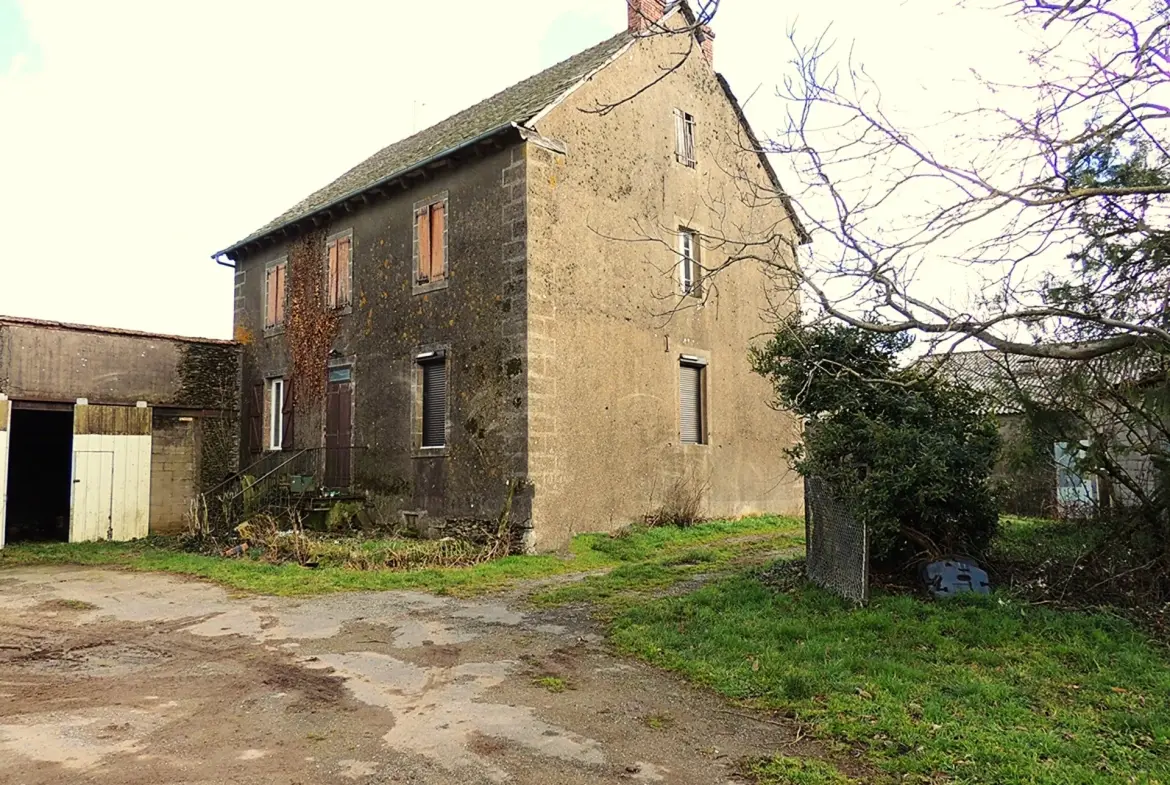 Ferme en pierre avec grande dépendance et terrain à Rieupeyroux – Potentiel exceptionnel 