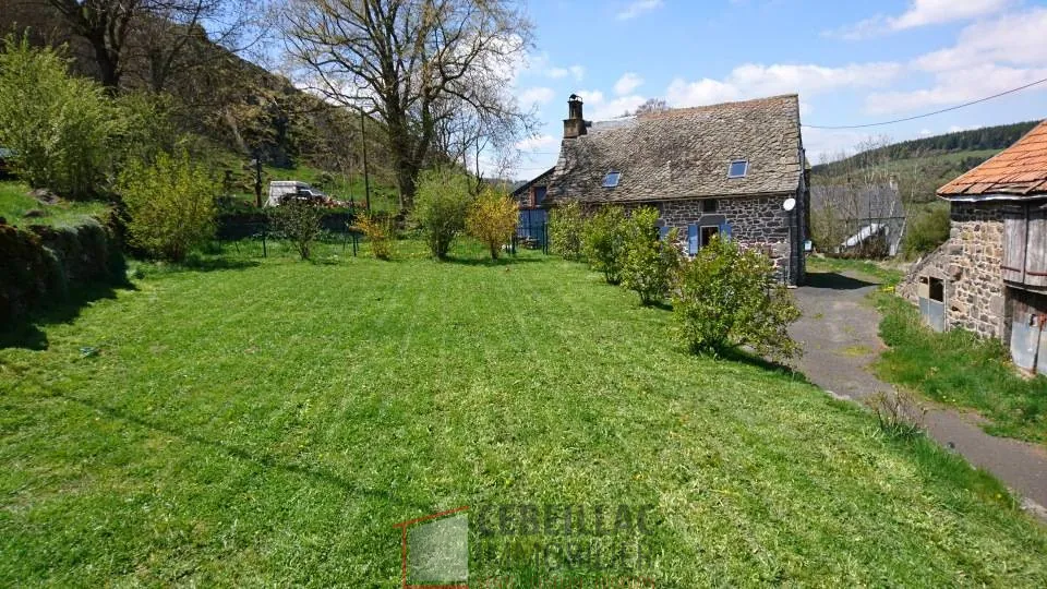 Magnifique maison de village de 97 m² à Laurie avec terrain et garage 