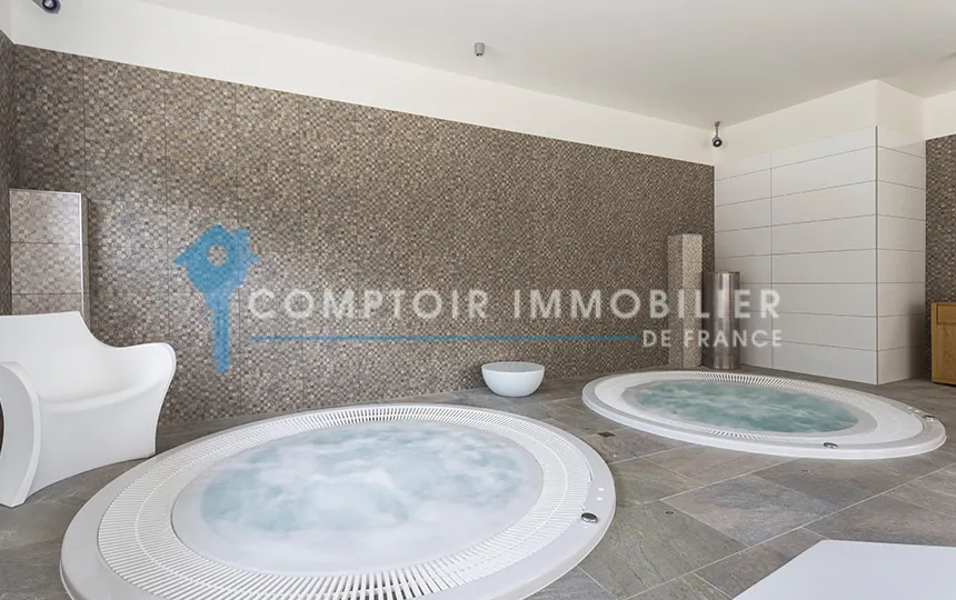 Appartement T3 avec terrasse et parking à Remoulins, idéal investissement ou résidence secondaire 