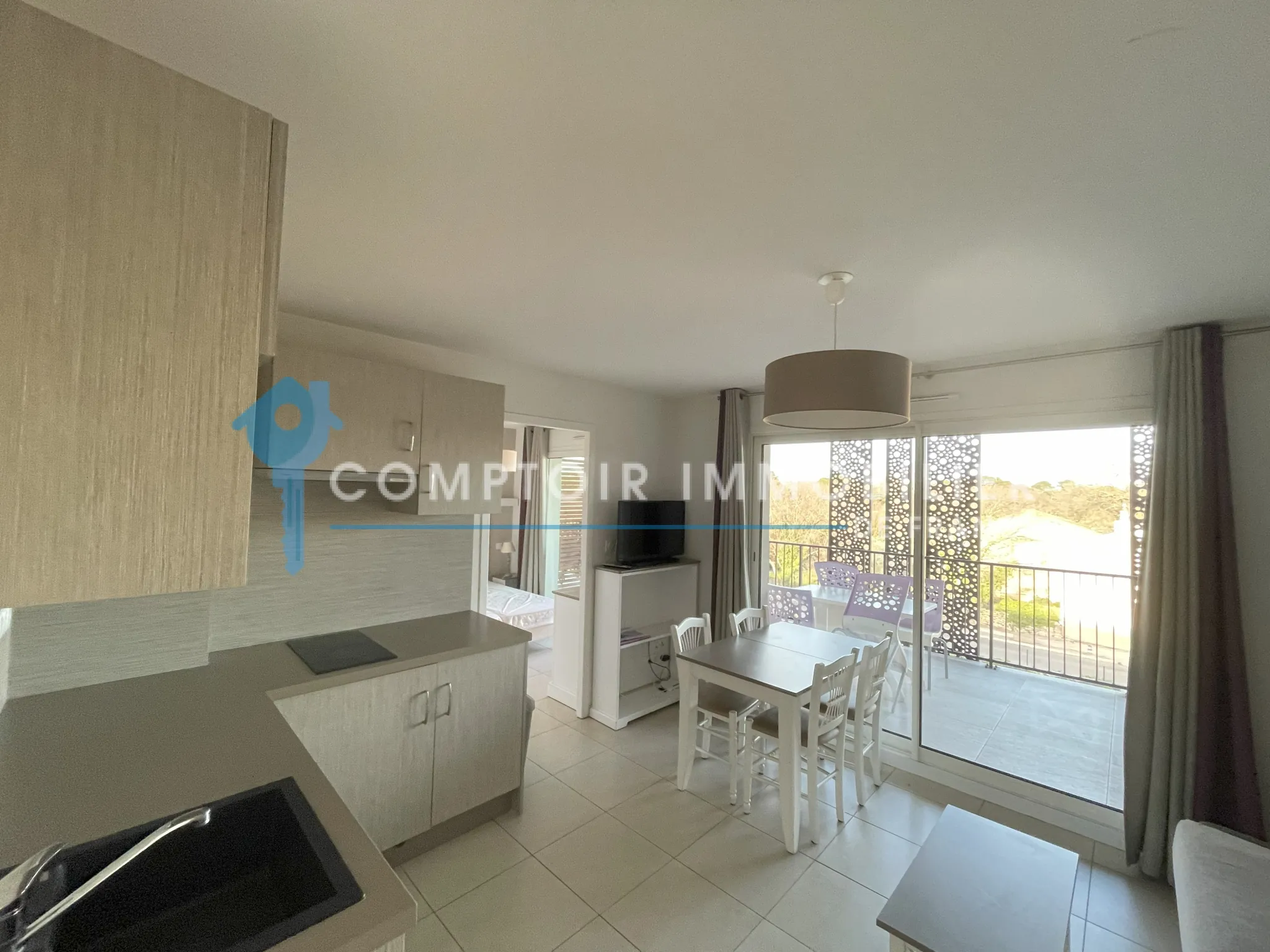 Appartement T3 avec terrasse et parking à Remoulins, idéal investissement ou résidence secondaire 