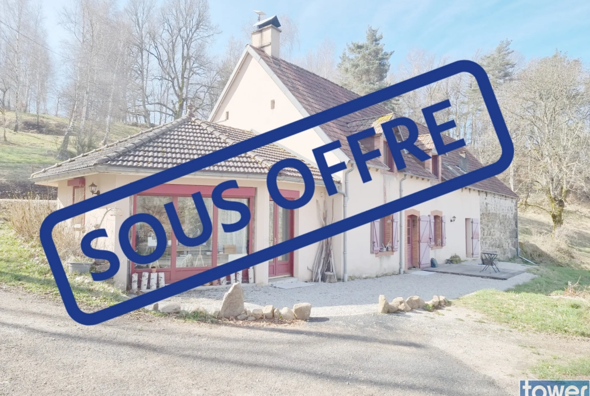Belle longère de 140 m² avec terrain de 3,5 hectares à Cros 