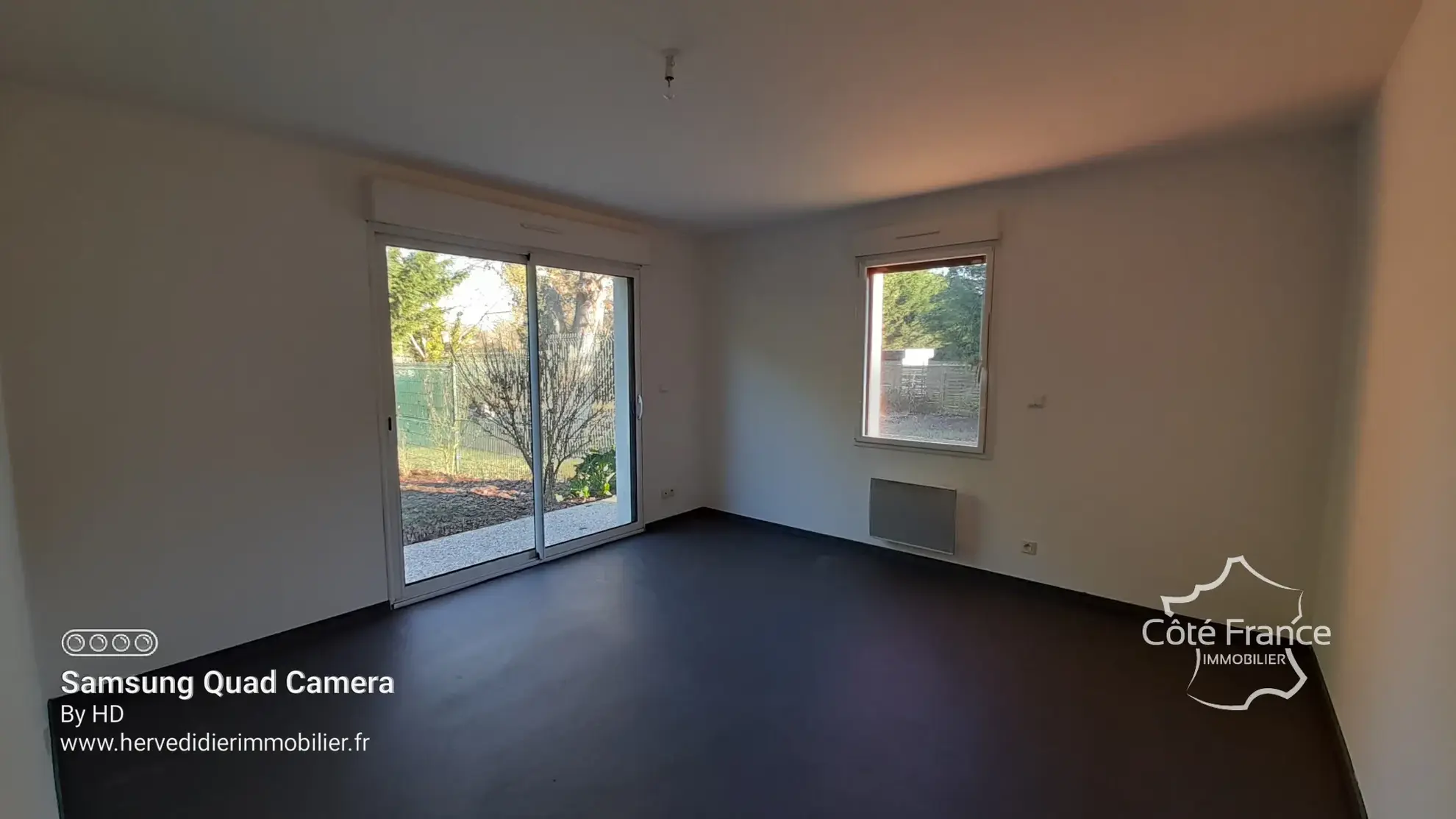 Maison contemporaine à Clermont-Créans 72200 avec grand terrain de 2700m² 