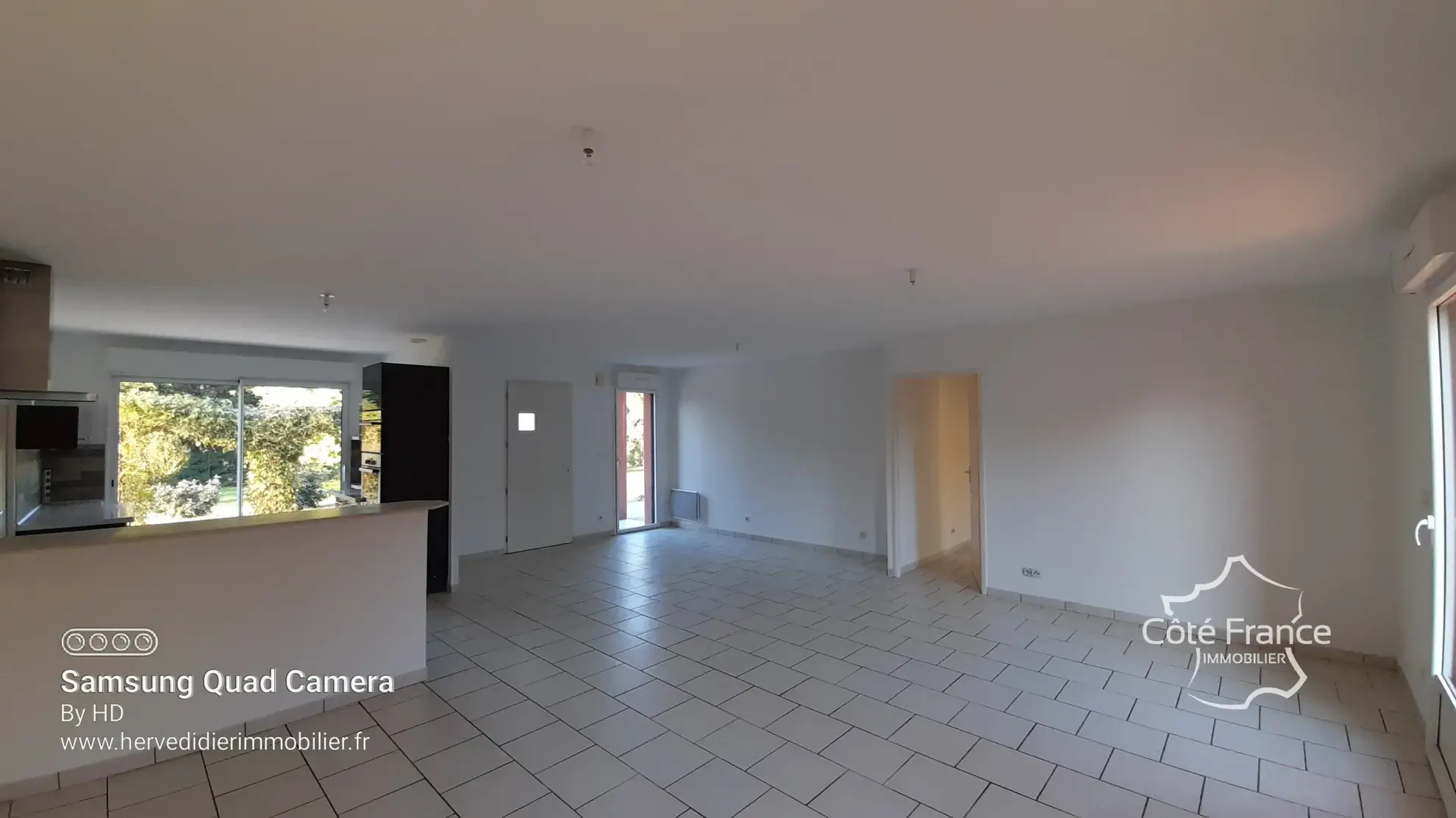 Maison contemporaine à Clermont-Créans 72200 avec grand terrain de 2700m² 