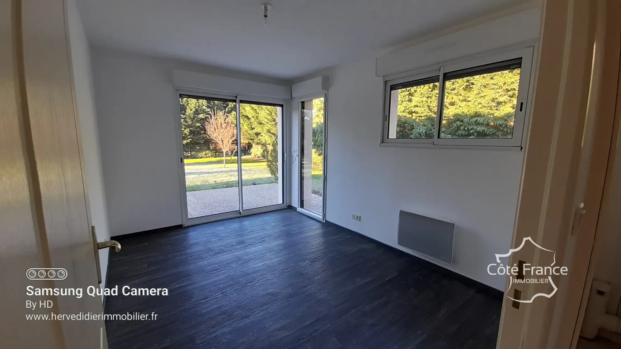 Maison contemporaine à Clermont-Créans 72200 avec grand terrain de 2700m² 