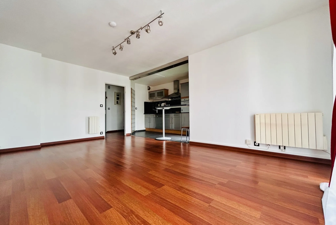 Appartement 2 pièces avec balcon et parking à Chamalieres 