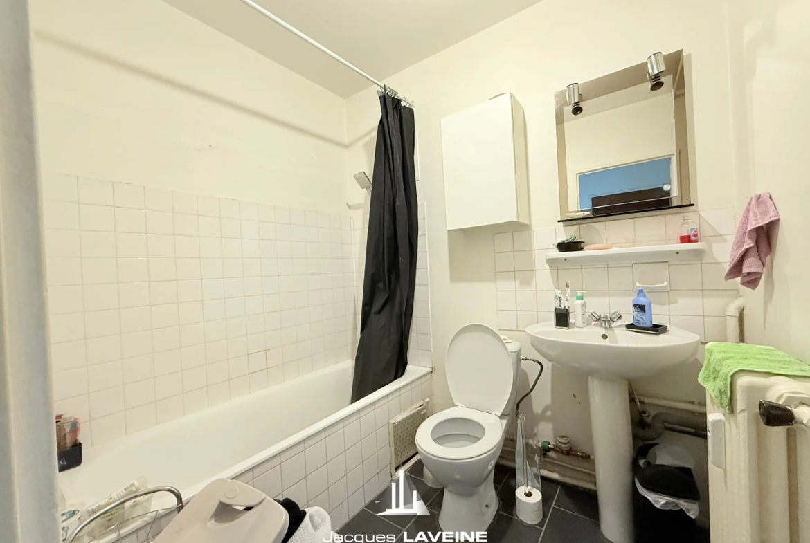 Appartement 2 pièces avec parking et cave à Metz, idéal investisseur 