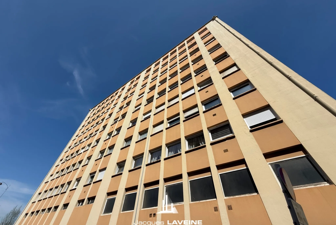 Appartement 2 pièces avec parking et cave à Metz, idéal investisseur 