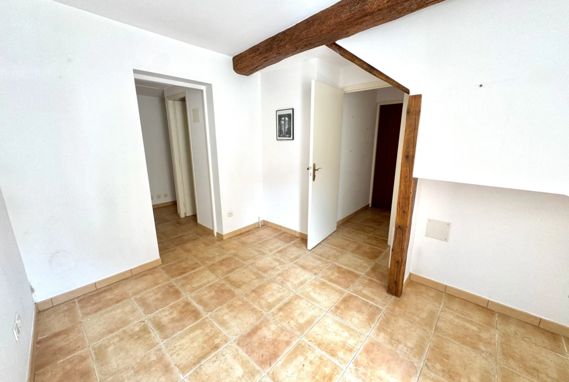 Appartement de 44 m² à Solliès-Pont, centre-ville, idéal investissement ou résidence 