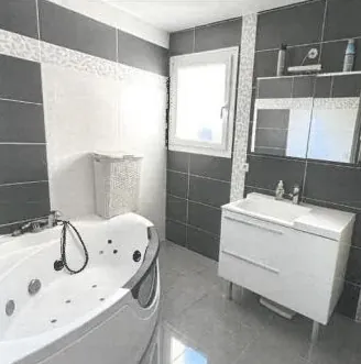 Maison T5 à Vierzon avec grand terrain, vente aux enchères - Axion 