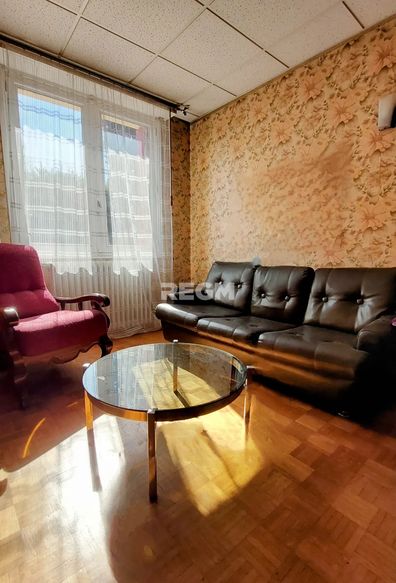 Maison ancienne à vendre à Gelos avec jardin, garages et fort potentiel de rénovation 