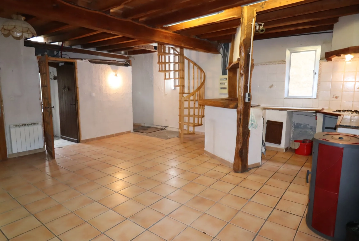 Maison de village à Thorame-Haute de 82m² avec potentiel et cave 