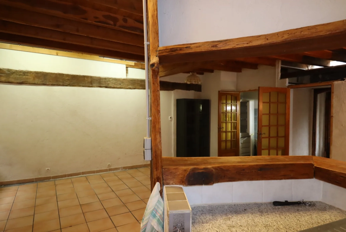 Maison de village à Thorame-Haute de 82m² avec potentiel et cave 
