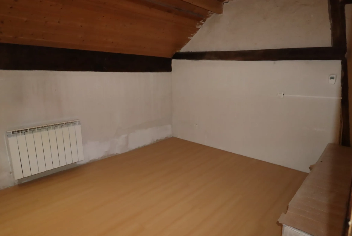 Maison de village à Thorame-Haute de 82m² avec potentiel et cave 