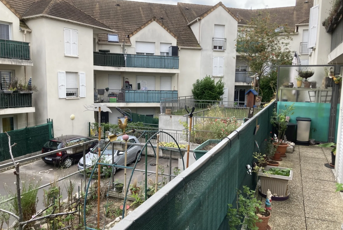 Charmant appartement T3 avec terrasse à Garges, résidence sécurisée 
