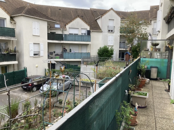 Charmant appartement T3 avec terrasse à Garges, résidence sécurisée 