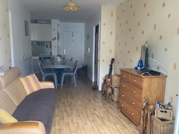 Charmant appartement T3 avec terrasse à Garges, résidence sécurisée 
