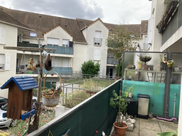 Charmant appartement T3 avec terrasse à Garges, résidence sécurisée 