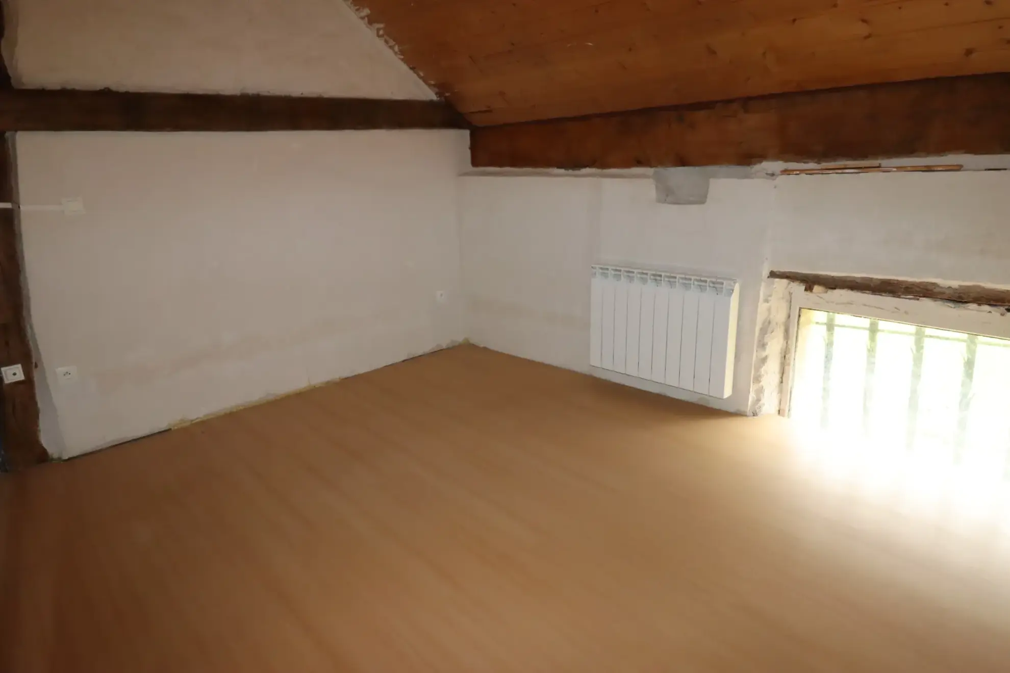 Maison de village à Thorame-Haute de 82m² avec potentiel et cave 