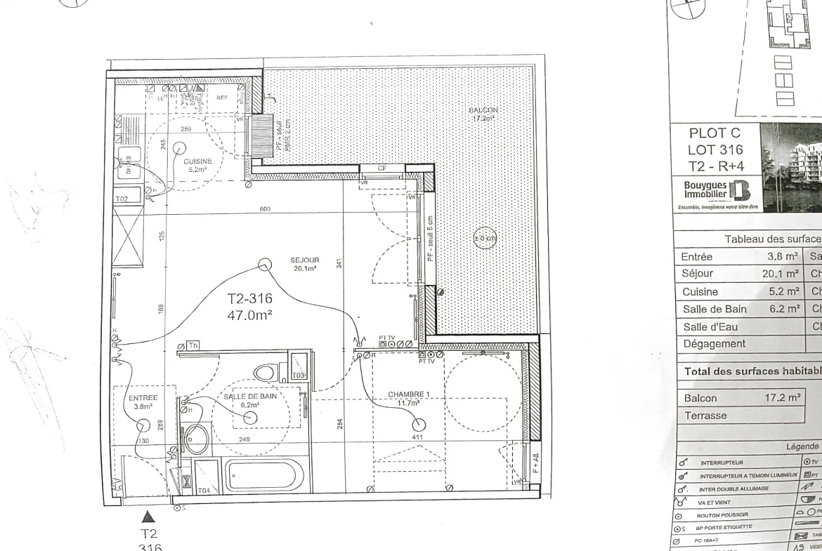 Appartement T2 à vendre à Bordeaux avec balcon, parking et construction récente 