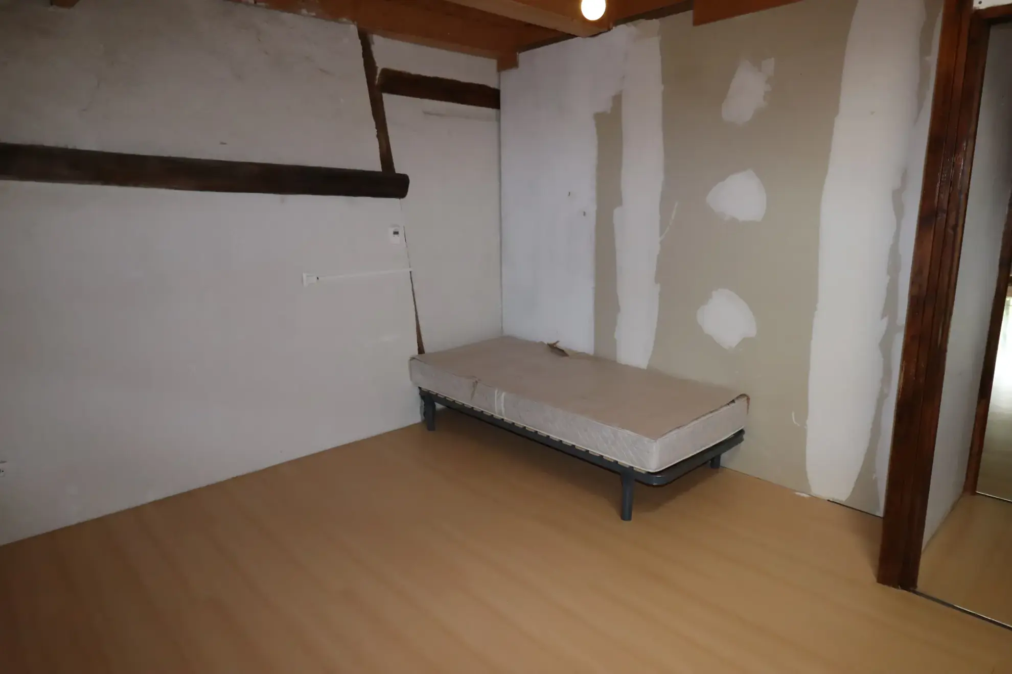 Maison de village à Thorame-Haute de 82m² avec potentiel et cave 
