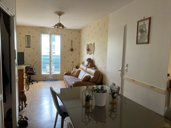 Charmant appartement T3 avec terrasse à Garges, résidence sécurisée 