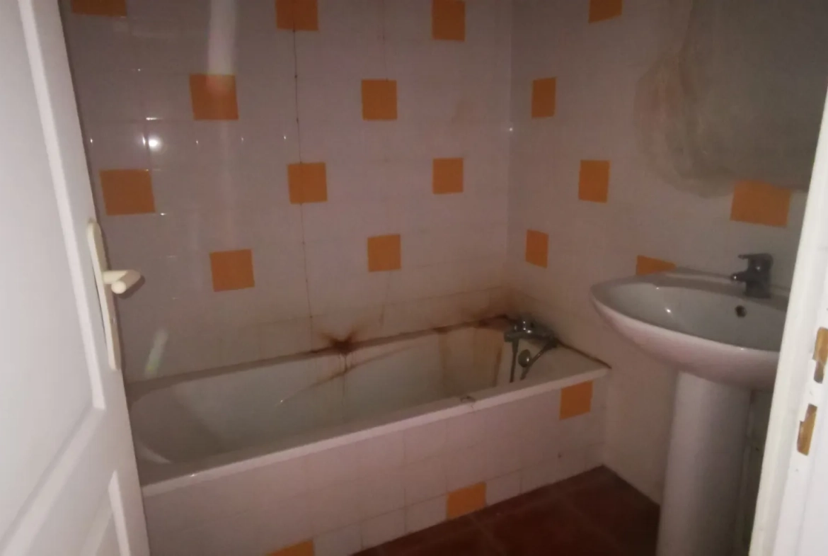 Studio de 30 m² à Beaumont-sur-Oise avec rendement de 8 % – Investissement idéal 