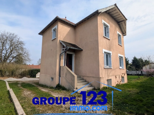 Spacieuse maison familiale avec 4 chambres, jardin et sous-sol à Appoigny